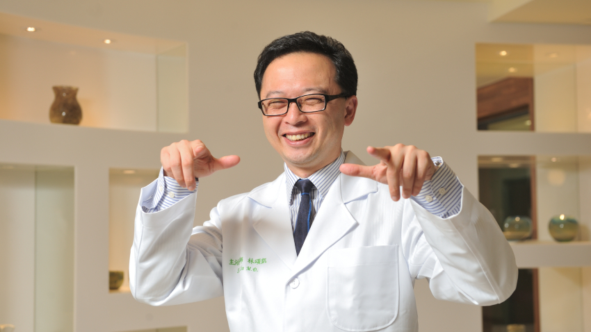 每天「活著並快樂著」 名醫：愛笑瑜珈助癌患打造自癒奇蹟，從假笑到真心大笑