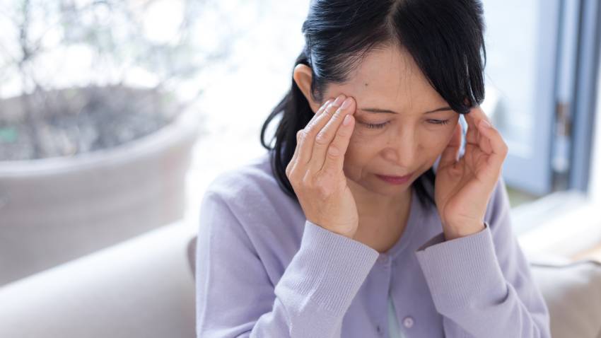 頭暈、疲憊誤以為老化，多發性骨髓瘤好發於長輩，注意4大症狀