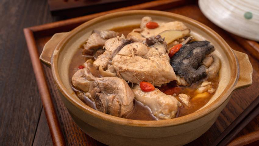癌友可吃麻油雞或薑母鴨嗎？酒精真會完全揮發？研究數據解答